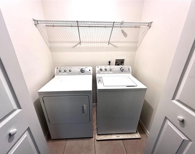3845 Silverbell Loop - Photo Thumbnail 25