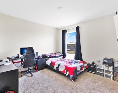 831 Turner Lane - Photo Thumbnail 16