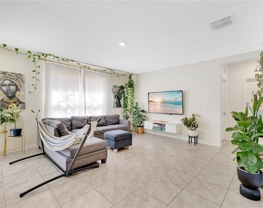 831 Turner Lane - Photo Thumbnail 3