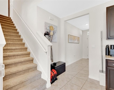 831 Turner Lane - Photo Thumbnail 9