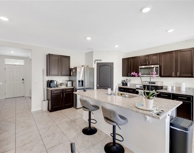 831 Turner Lane - Photo Thumbnail 7