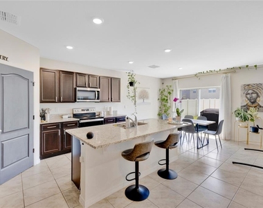 831 Turner Lane - Photo Thumbnail 5