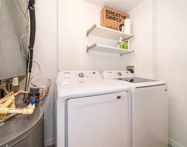 6663 Queens Borough Avenue - Photo Thumbnail 17