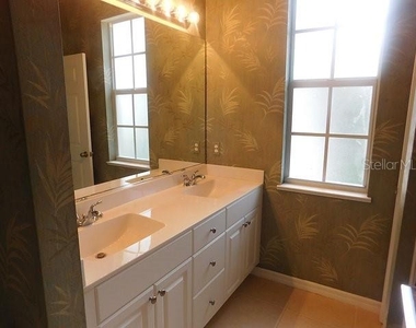 1669 Monarch Drive - Photo Thumbnail 8
