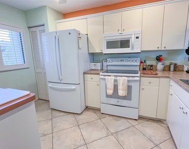 690 Bird Bay Circle - Photo Thumbnail 5