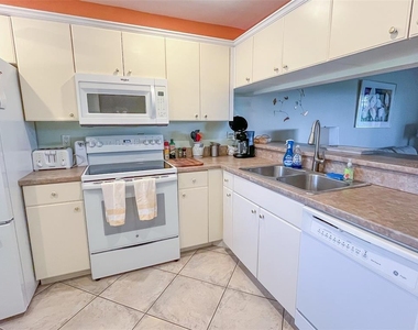 690 Bird Bay Circle - Photo Thumbnail 7