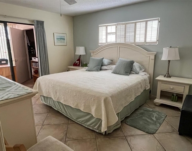 690 Bird Bay Circle - Photo Thumbnail 12