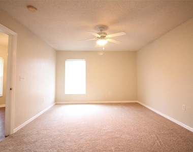 3002 Chasewood Drive - Photo Thumbnail 10