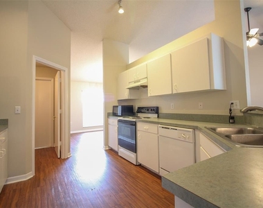 3002 Chasewood Drive - Photo Thumbnail 8