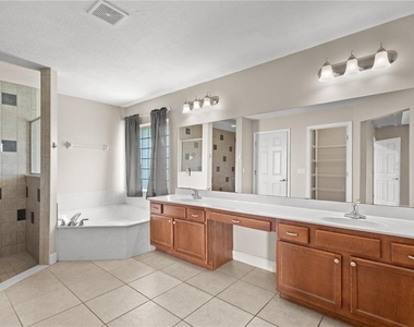 5320 Sw 115th Loop - Photo Thumbnail 15