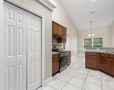 5320 Sw 115th Loop - Photo Thumbnail 14