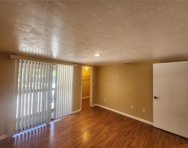 702 Sw 70 Terrace - Photo Thumbnail 28
