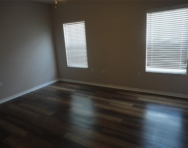 4820 Sw 91st Terrace - Photo Thumbnail 9