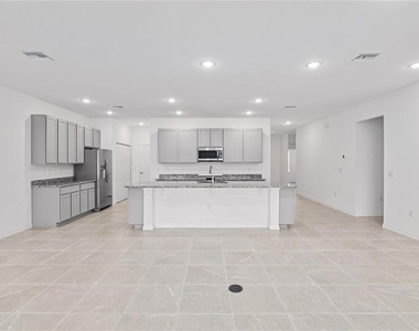 2275 Nw 248th Way - Photo Thumbnail 4