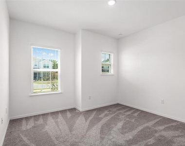 2275 Nw 248th Way - Photo Thumbnail 12