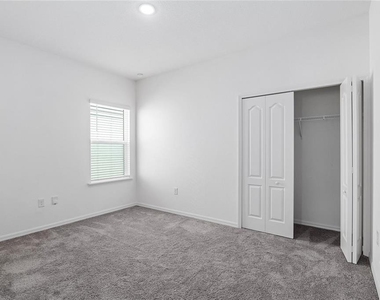 2275 Nw 248th Way - Photo Thumbnail 16