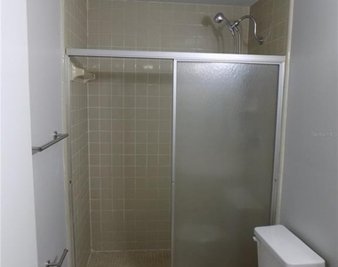 2735 Sw 35th Place - Photo Thumbnail 23