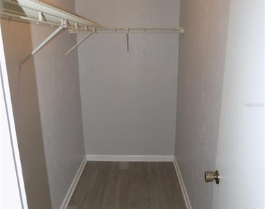 2735 Sw 35th Place - Photo Thumbnail 26
