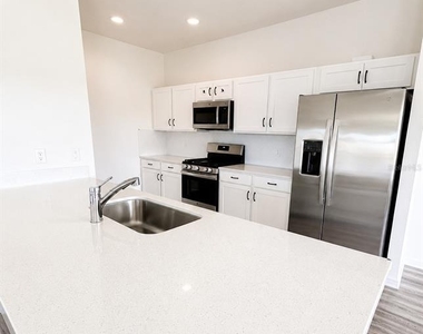 2440 Bowling Terrace - Photo Thumbnail 6