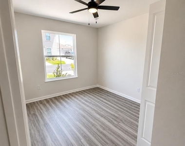2440 Bowling Terrace - Photo Thumbnail 11