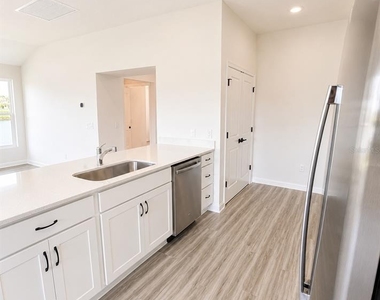 2440 Bowling Terrace - Photo Thumbnail 5