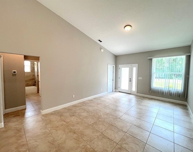 80 Buttonworth Drive - Photo Thumbnail 5