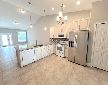80 Buttonworth Drive - Photo Thumbnail 7
