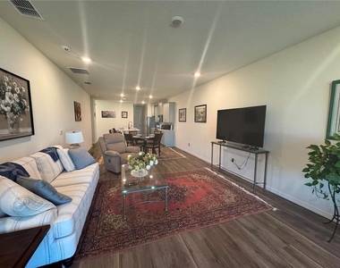 2615 Kinsale Lane - Photo Thumbnail 7
