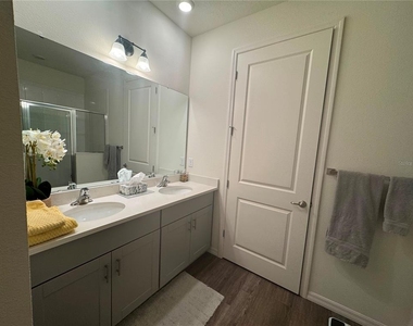 2615 Kinsale Lane - Photo Thumbnail 11