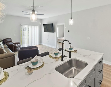 9155 Agate Street - Photo Thumbnail 9