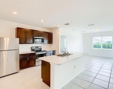 4203 Manatee Lane - Photo Thumbnail 17