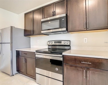 4203 Manatee Lane - Photo Thumbnail 16