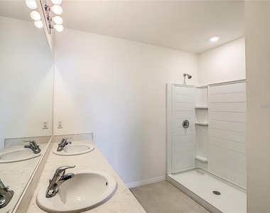 4203 Manatee Lane - Photo Thumbnail 34