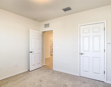 4203 Manatee Lane - Photo Thumbnail 6