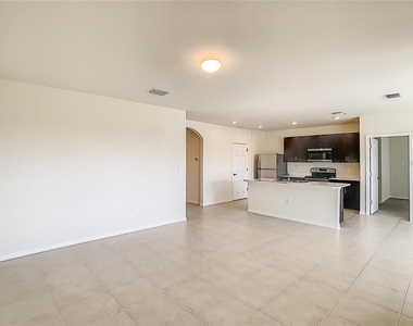 4203 Manatee Lane - Photo Thumbnail 10