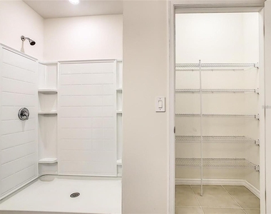 4203 Manatee Lane - Photo Thumbnail 35