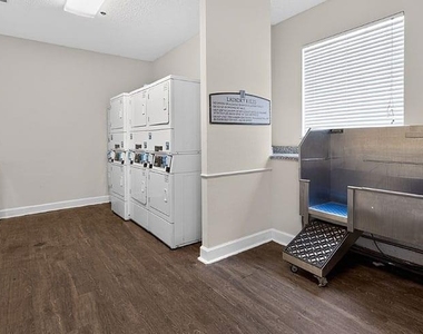 1015 Ohana Way - Photo Thumbnail 14