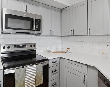 1015 Ohana Way - Photo Thumbnail 27