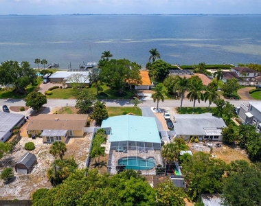 3115 Bay Drive - Photo Thumbnail 24
