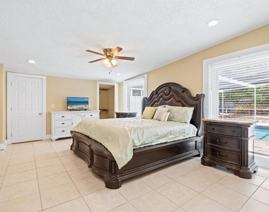 3115 Bay Drive - Photo Thumbnail 14
