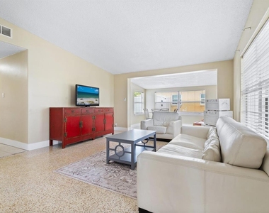 3115 Bay Drive - Photo Thumbnail 12