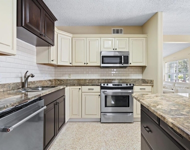 3115 Bay Drive - Photo Thumbnail 4