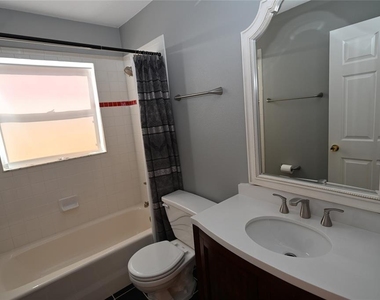 6535 Canary Street - Photo Thumbnail 14