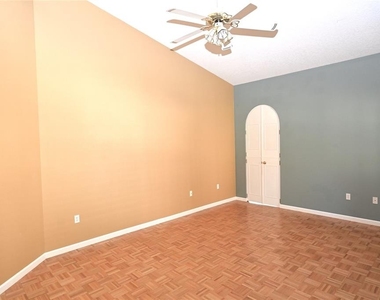 6535 Canary Street - Photo Thumbnail 19