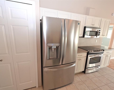 6535 Canary Street - Photo Thumbnail 5