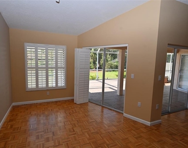 6535 Canary Street - Photo Thumbnail 11