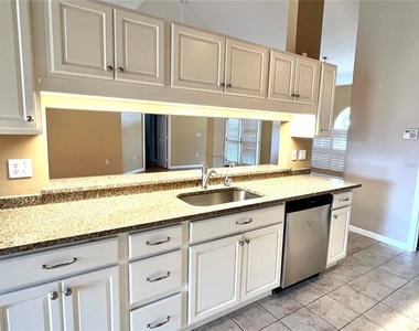 6535 Canary Street - Photo Thumbnail 8