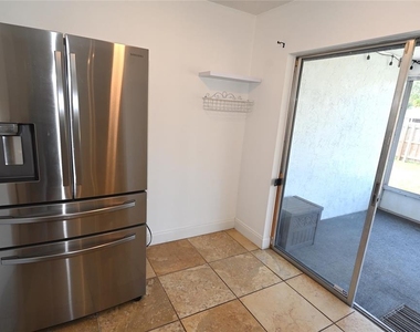 6524 Mauna Loa Boulevard - Photo Thumbnail 15