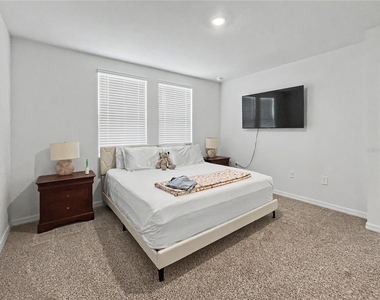 137 Whiteland Bend - Photo Thumbnail 7