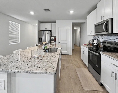 137 Whiteland Bend - Photo Thumbnail 3